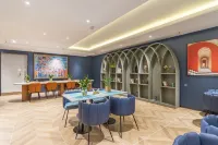 Lanou Shangpin Hotel (Zoucheng people's Square)