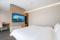 HanTing Hotel (Qingdao Jimo North Station Gucheng) Hotel in zona Yonghe Palace