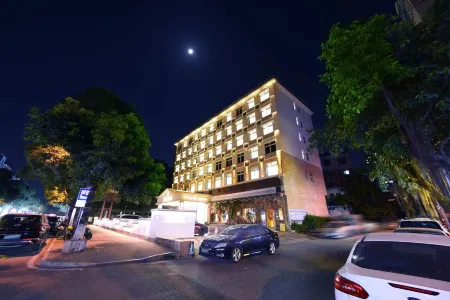 Qunxian Hotel