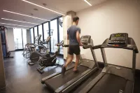 Alt Hotel Calgary East Village - Phòng tập thể hình
