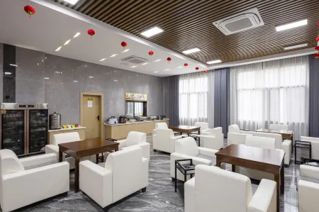 Xinwang Hotel (Ningxiang Economic Development Zone) Отели рядом с достопримечательностью «Former Residence of Liu Shaoqi»