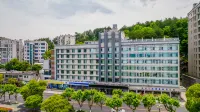 Atour Hotel Qiandao Lake Central Lake District Hotels in Chun'an