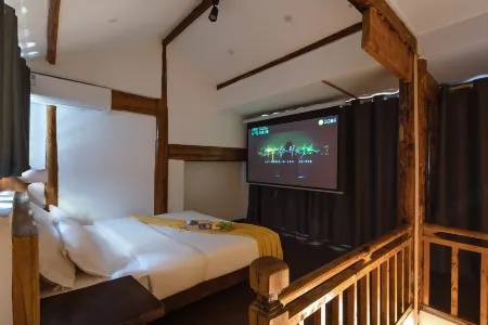 Lijiang Juyouzhu Inn (Sifang Street Mufu Branch)