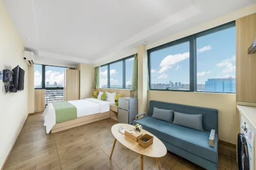 四季花開酒店（佛山天虹購物中心灣華地鐵站店）