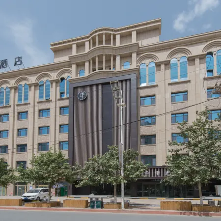JI Hotel (Hotan Kungang Airport Old Night Market Branch)