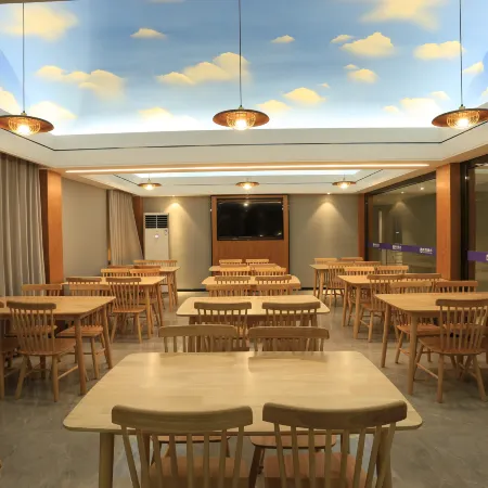 Unitour Hotel (Yulin Cross Street Xiaweiyi)