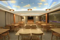 Unitour Hotel (Yulin Cross Street Xiaweiyi)