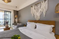 Youxi Resort Hotel (Fuxian Lake Sun Mountain Manyuan )