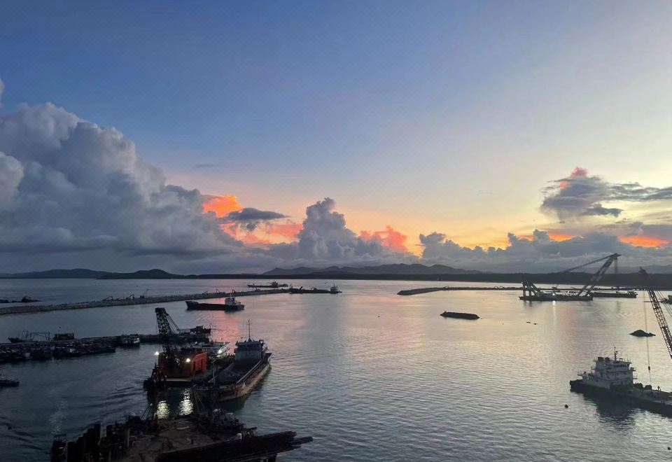 4. 우창 항구 호텔..