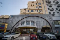 Balunju Light Luxury Hotel (Jinan Impression City Shandong University Branch)