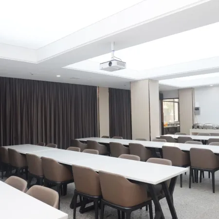 Gaozhou Hotel