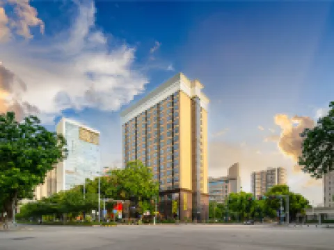 Rezen Select Pansoda Hotel (Foshan Qiandeng Lake Park) Hotels near Thousand Lantern Lake Park