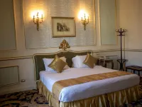 فندق لو متروبول الفاخر التراثي (منذ عام 1902) من مجموعة بارادايس إن Hotels near Armenian Orthodox Patriarchate