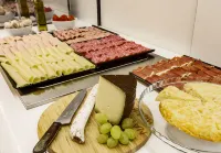 B&B HOTEL Cartagena Cartagonova - breakfast
