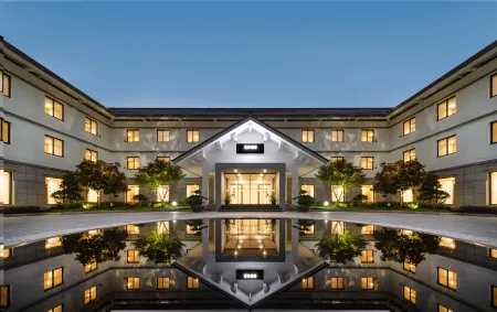 Ningbo Jianjie Meditation House (Fenghua Xikou Scenic Spot Buddhist Academy Store) Отели рядом с достопримечательностью «Sanyintan (The Three Hidden Pools)»