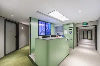 Hi Inn Hotel (Shanghai Bund Nanjing Road Pedestrian Street)
