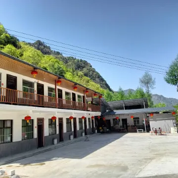 Taibai Shuangyutan Homestay Отели в г. Тайбай