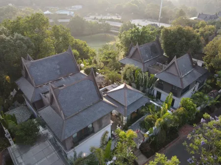 Xishuangbanna Bohai Birch Tree Hot Spring Yunshu