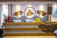 Peach Blossom Island Wild Luxury Homestay Hotels in Majiang