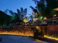 Shunan Bamboo Sea Pinecui·Bieyuan Homestay - parking