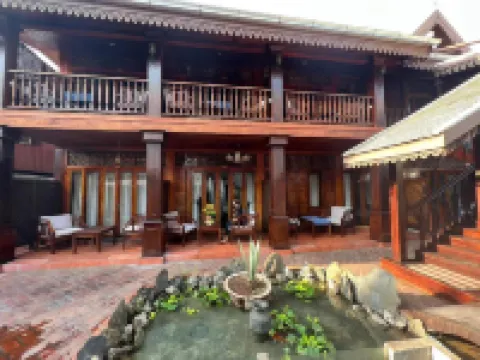 Chaluenxay Boutique Hotel Hotels near Wat Xieng Thong