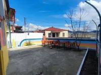 The Friends Hostel Hotels in der Nähe von კოლხური შადრევანი