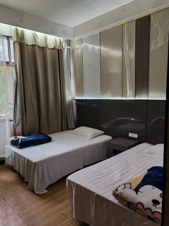 Huangmei Beiswan Hotel Отели рядом с достопримечательностью «Jiujiang Yangtze River Bridge»