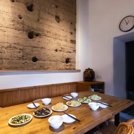 Flower Habitat Yue Mountain Warehouse