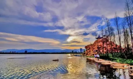 Baoshan Sanchuan she jishi guan jing  Hotel Отели в г. Баошан