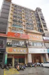 Tangduo Cinema Homestay (Gaozhou Panzhou Plaza) - balcony