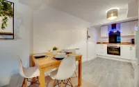 Charltons Bonds Apartments