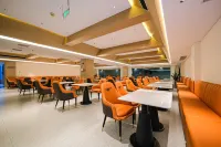 Puyun International Hotel (Quanzhou Jinjiang International Airport Sunshine Square Branch)