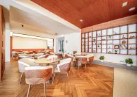Leisure In The Mountains Hotels in Luxi
