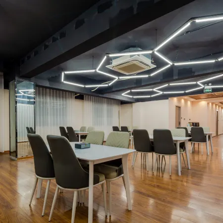 Lixin Fenglinwan Hotel