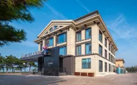 Dolanda Lab Hotel (Yantai Jinshatan Beach Beach Resort) Hotels near Yantai West Station
