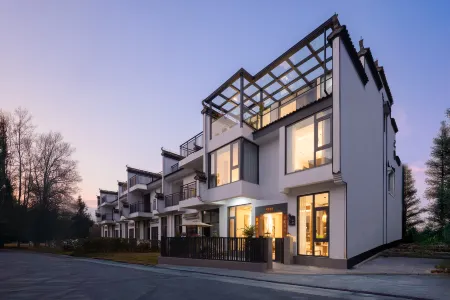 Wuyuan Shanyin B&B Отели рядом с достопримечательностью «Moon Bay (Yueliang Bay, Wuyuan)»