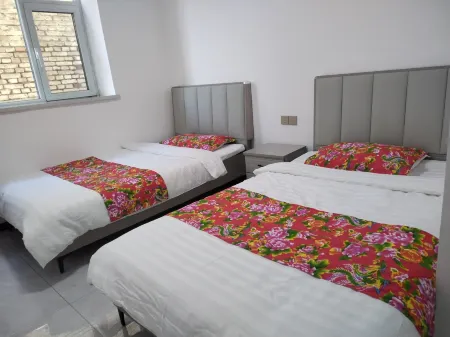 MeiMeiJia Homestay Отели рядом с достопримечательностью «Weihushan Film And Television City»