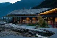 Fall in Love with Nujiang · Secret Bay | Hidden Land Mountain Forest Style · Luxury Aesthetic Hotel فنادق في فوقونغ
