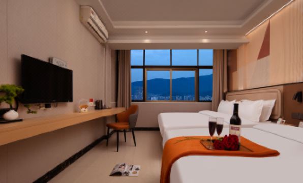 Designer hotel(HeChi BaiMa Pedestrian street)