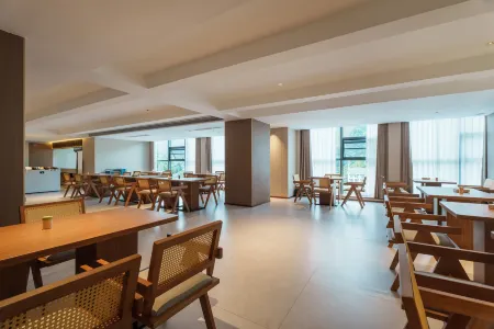 Yibo International Hotel Jishou Branch Отели рядом с достопримечательностью «Hujiatang Ancient Village»