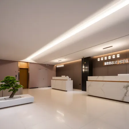 LAVISH HOTEL