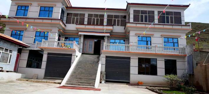 Qiongding Lianze Homestay Ngawa İlçesi otelleri