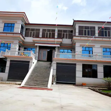 Qiongding Lianze Homestay