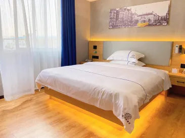 Huayue Zhixuan Hotel