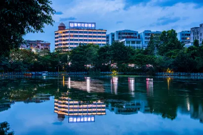Huizhou West Lake Manyue Garden Hotel (Shuidong Street Branch)