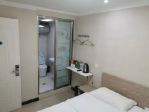 Ruihong Fashion Room