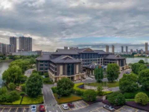 Tongquetai Jinling Grand Hotel Hotels in Tongling