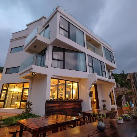 Sea Village Pure Self Hotel