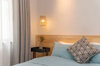 Floral Hotel· Pantaoshu Hotel(Yangshuo West Street Lijiang Branch)