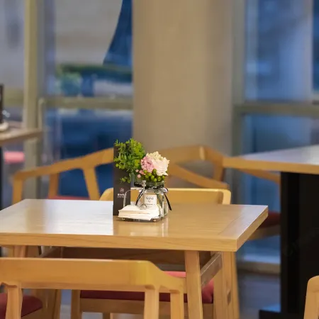Kaiyuan Manju Hotel (Tonglu Fuchunjiang Guomao)